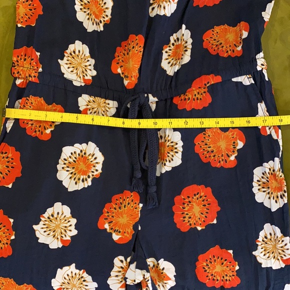 LOFT Floral Jumpsuit size M - Picture 12 of 12